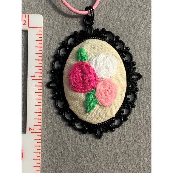 Rose Bouquet Handmade Embroidery Cameo Necklace - Picture 5 of 5